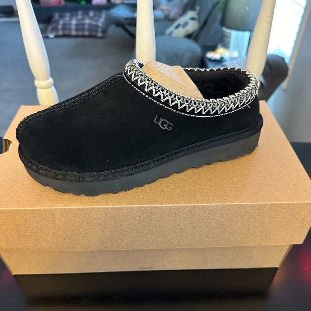 Ugg Tasman slippers